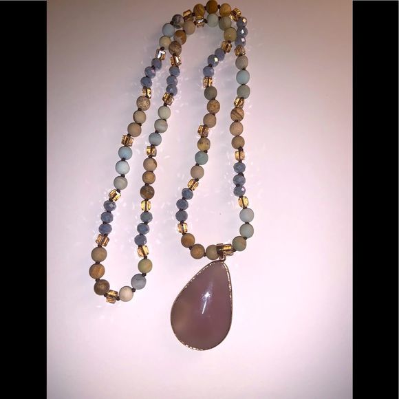 Stone snd crystal necklace with stone pendant - Picture 1 of 2